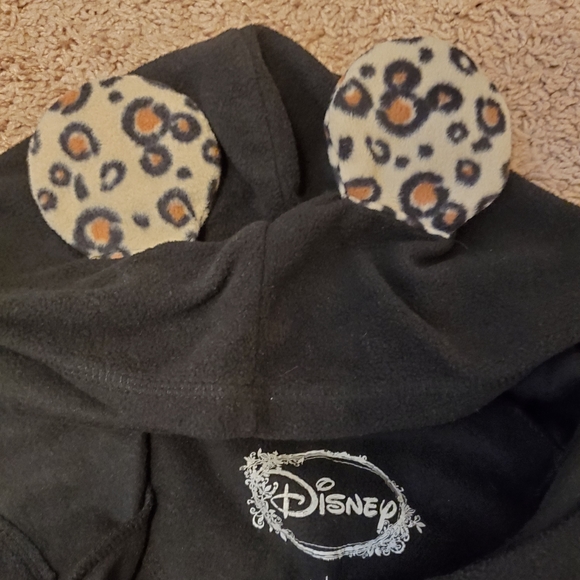 Nwot Disney Leppard Mickey Mouse jumpsuit - Picture 5 of 5